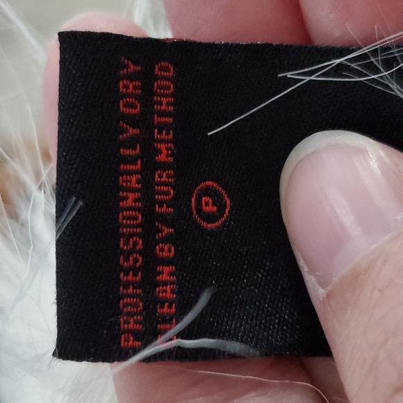 White Fur Collar by Adrienne Landeau One Size - Picture 6 of 7